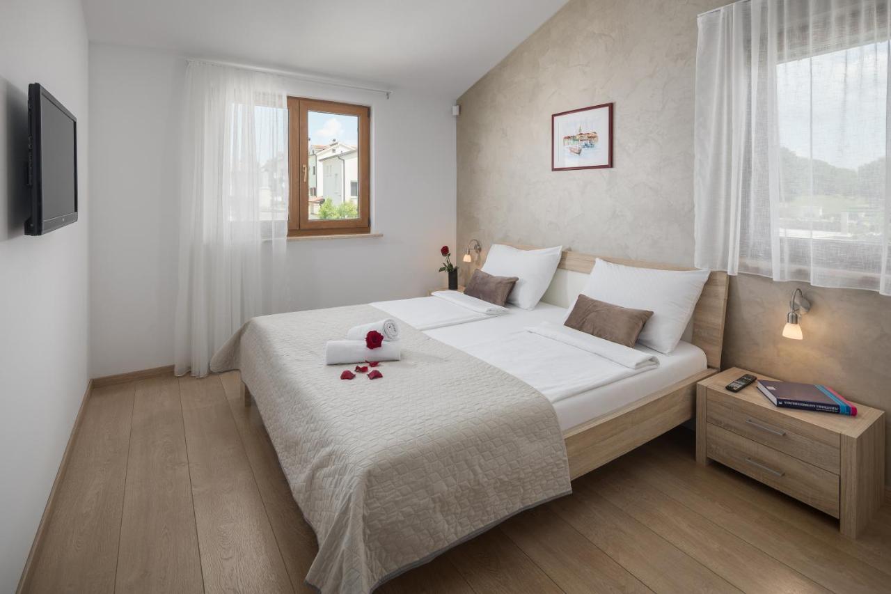 Villa Alena Porec Esterno foto