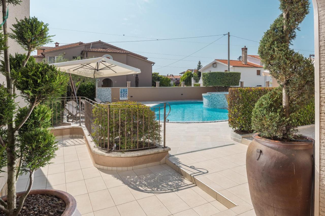 Villa Alena Porec Esterno foto