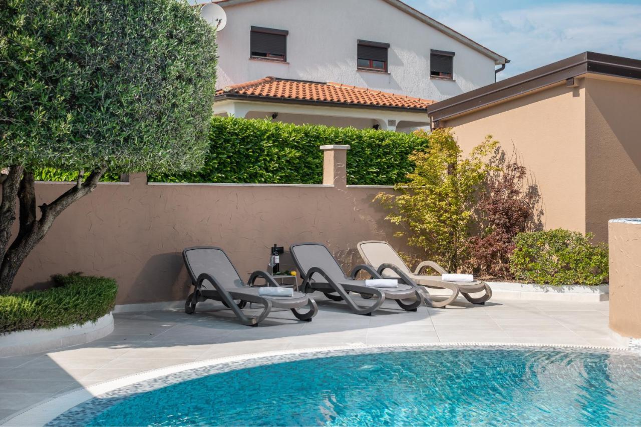 Villa Alena Porec Esterno foto