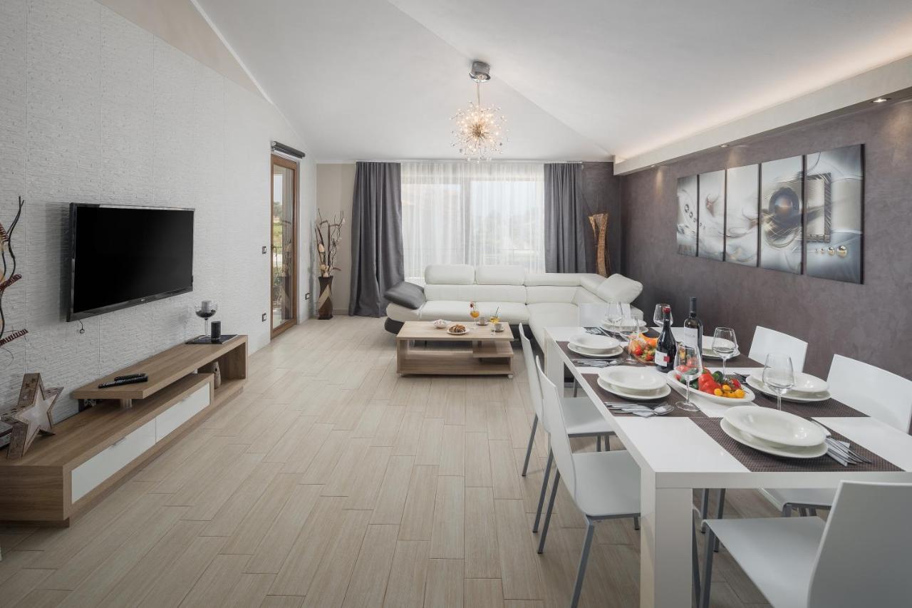 Villa Alena Porec Esterno foto