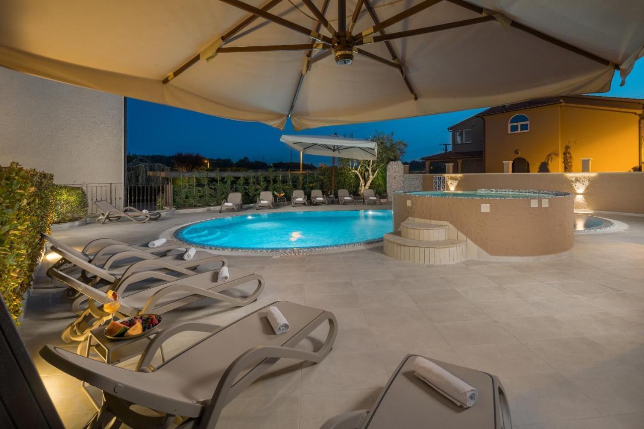 Villa Alena Porec Esterno foto