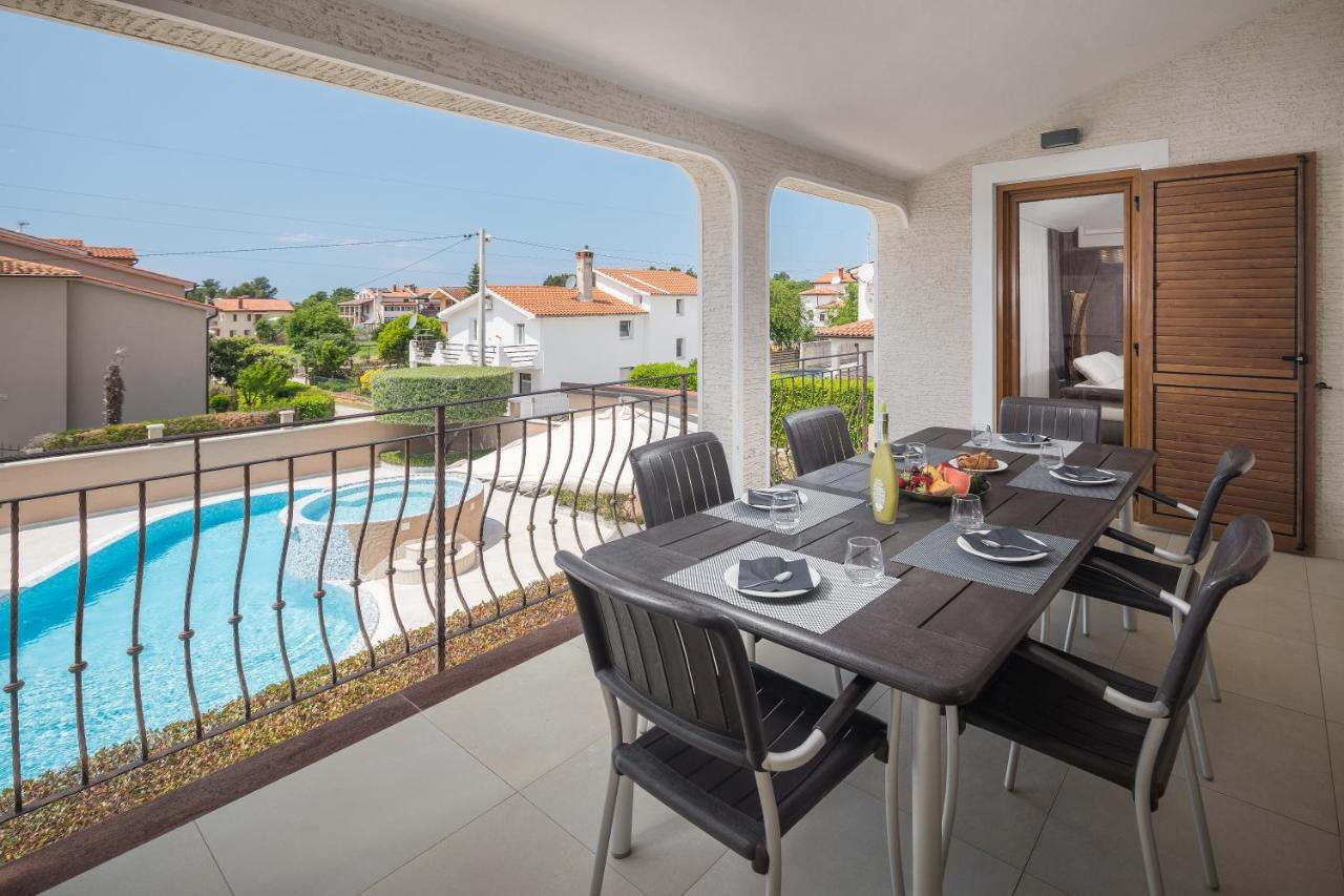 Villa Alena Porec Esterno foto