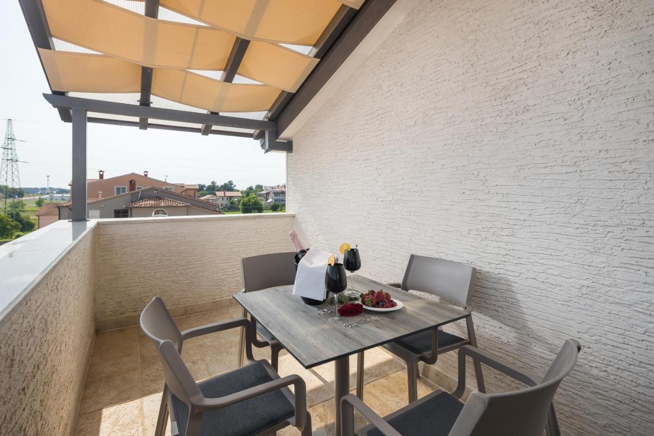 Villa Alena Porec Esterno foto